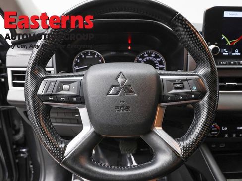 Used 2024 Mitsubishi Outlander SE AWD/4WD image 10