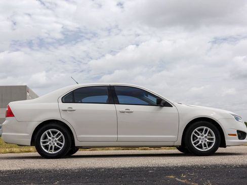 Used 2011 Ford Fusion S FWD image 8