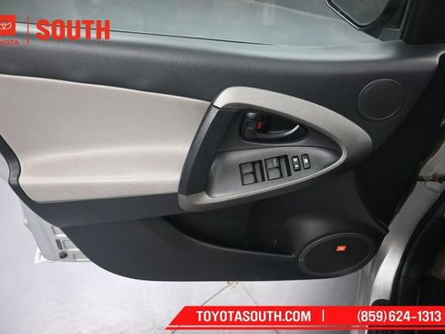 Used 2011 Toyota RAV4 Limited w/ Limited Extra Value Pkg AWD/4WD image 18