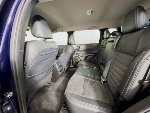 Used 2022 Mitsubishi Outlander SE image 24