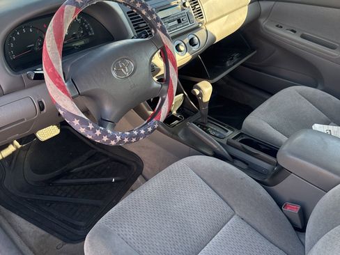 Used 2002 Toyota Camry LE image 5