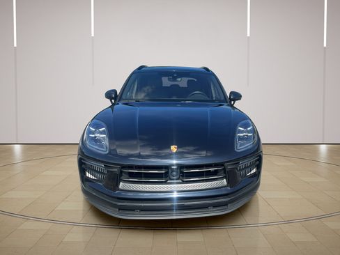 Certified 2024 Porsche Macan S AWD/4WD image 10