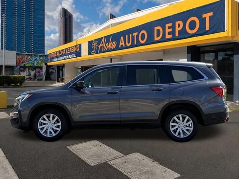 Used 2019 Honda Pilot LX image 2
