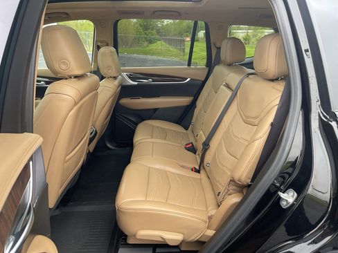 Certified 2025 Cadillac XT6 Sport w/ Platinum Package AWD/4WD image 27