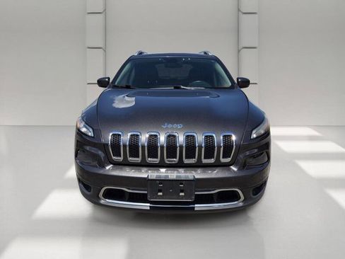 Used 2017 Jeep Cherokee Limited w/ Trailer Tow Group AWD/4WD image 2