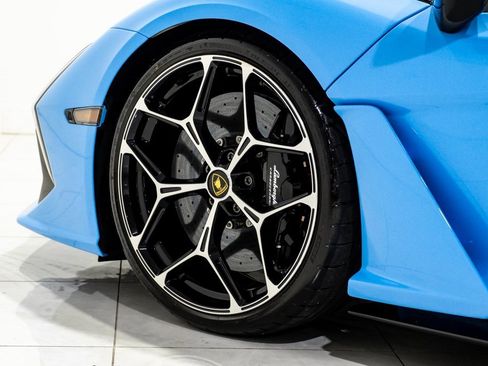 Used 2024 Lamborghini Revuelto image 55