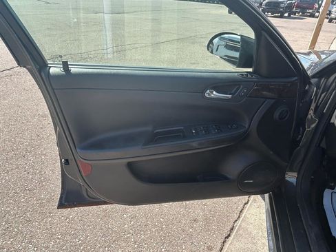 Used 2014 Chevrolet Impala LTZ FWD image 14