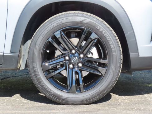 Used 2024 Chevrolet Trax ACTIV FWD image 14