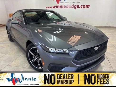 Used 2025 Ford Mustang Premium RWD image 1
