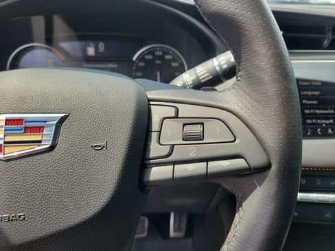Used 2019 Cadillac XT4 Sport w/ Enhanced Visibility Package AWD/4WD image 12