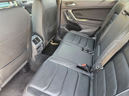 Used 2019 Volkswagen Tiguan SEL Premium AWD/4WD image 30