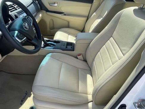 Used 2017 Toyota Camry XLE w/ Moonroof Package FWD image 14