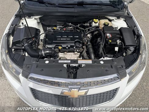 Used 2014 Chevrolet Cruze LT FWD image 21