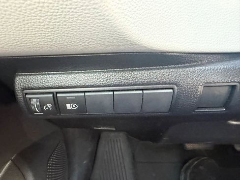 Used 2022 Toyota Corolla LE FWD image 17