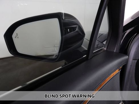 Used 2017 Lincoln MKX Select w/ Select Plus Package FWD image 4