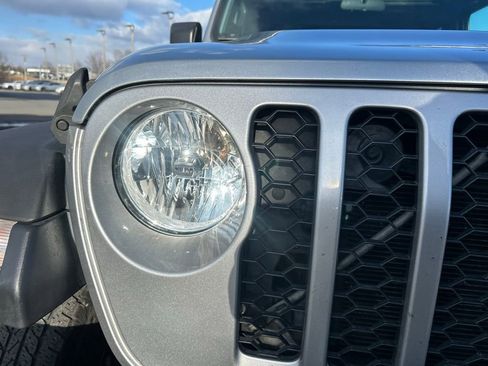 Used 2020 Jeep Gladiator Sport w/ Quick Order Package 24S image 24