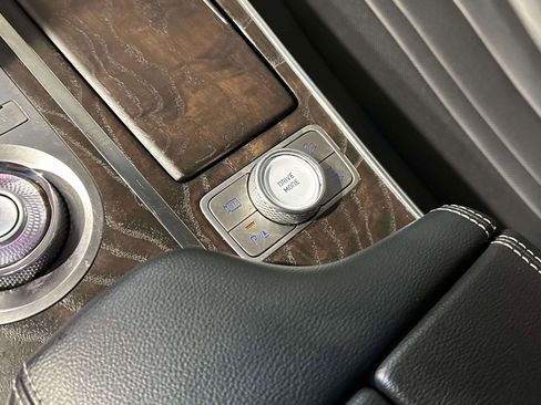 Used 2024 Genesis GV80 2.5T image 32