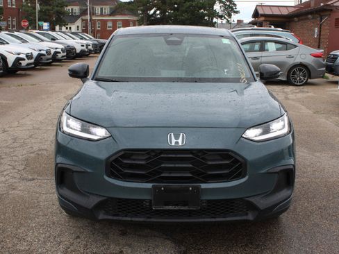 Used 2025 Honda HR-V Sport image 2