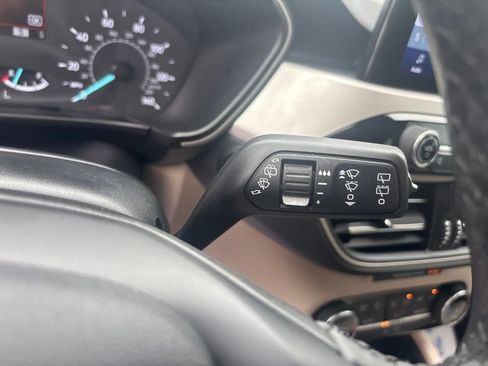 Used 2022 Ford Escape SE w/ Convenience Package FWD image 36