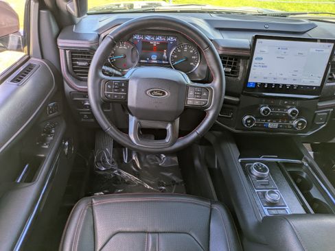 Used 2022 Ford Expedition Limited AWD/4WD image 14