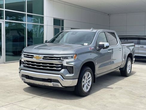 Used 2023 Chevrolet Silverado 1500 LTZ AWD/4WD image 2
