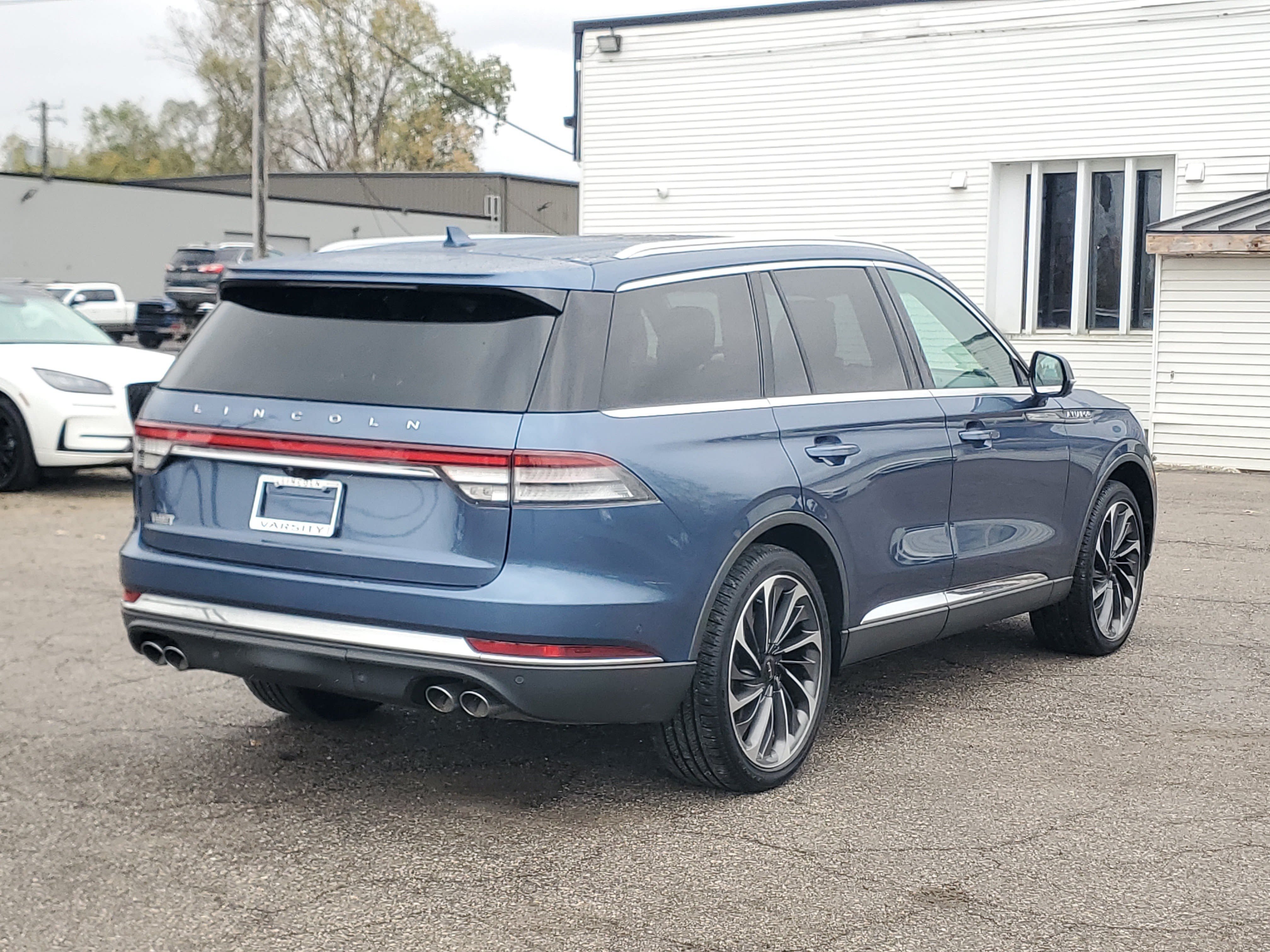 Certified 2020 Lincoln Aviator Reserve w/ Equipment Group 202A AWD/4WD image 6