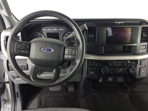 Certified 2025 Ford F250 XLT image 11