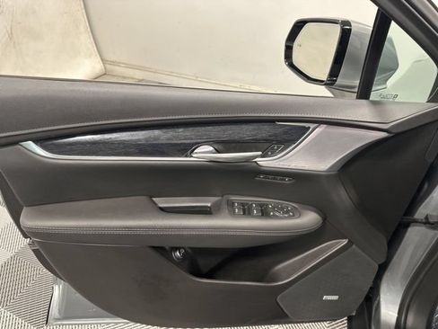 Used 2023 Cadillac XT5 Premium Luxury w/ Technology Package AWD/4WD image 15