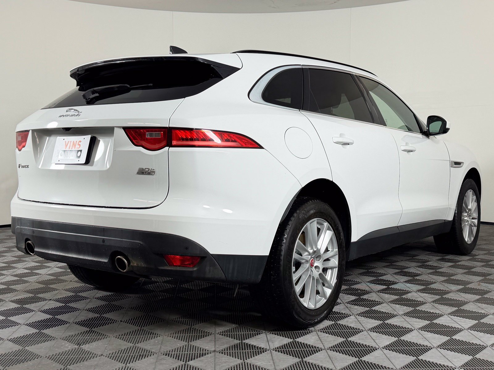 Used 2020 Jaguar F-PACE Prestige AWD/4WD image 8