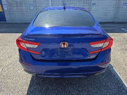 Used 2019 Honda Accord Sport image 4