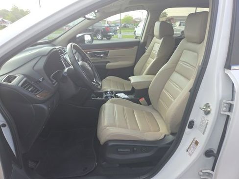Used 2019 Honda CR-V Touring image 10