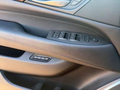 Used 2017 Cadillac Escalade ESV Premium Luxury image 52