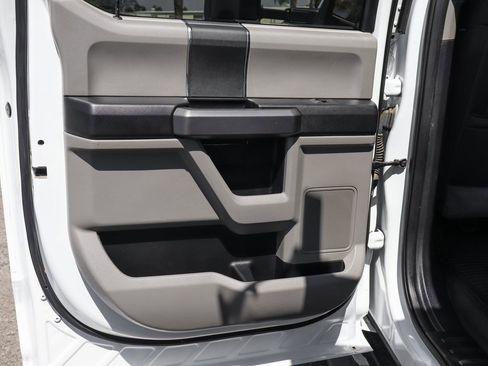 Used 2021 Ford F550 XLT image 39