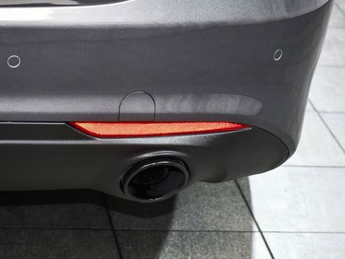Used 2024 Alfa Romeo Giulia Ti AWD/4WD image 79