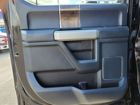 Used 2022 Ford F250 Lariat w/ Lariat Ultimate Package image 16