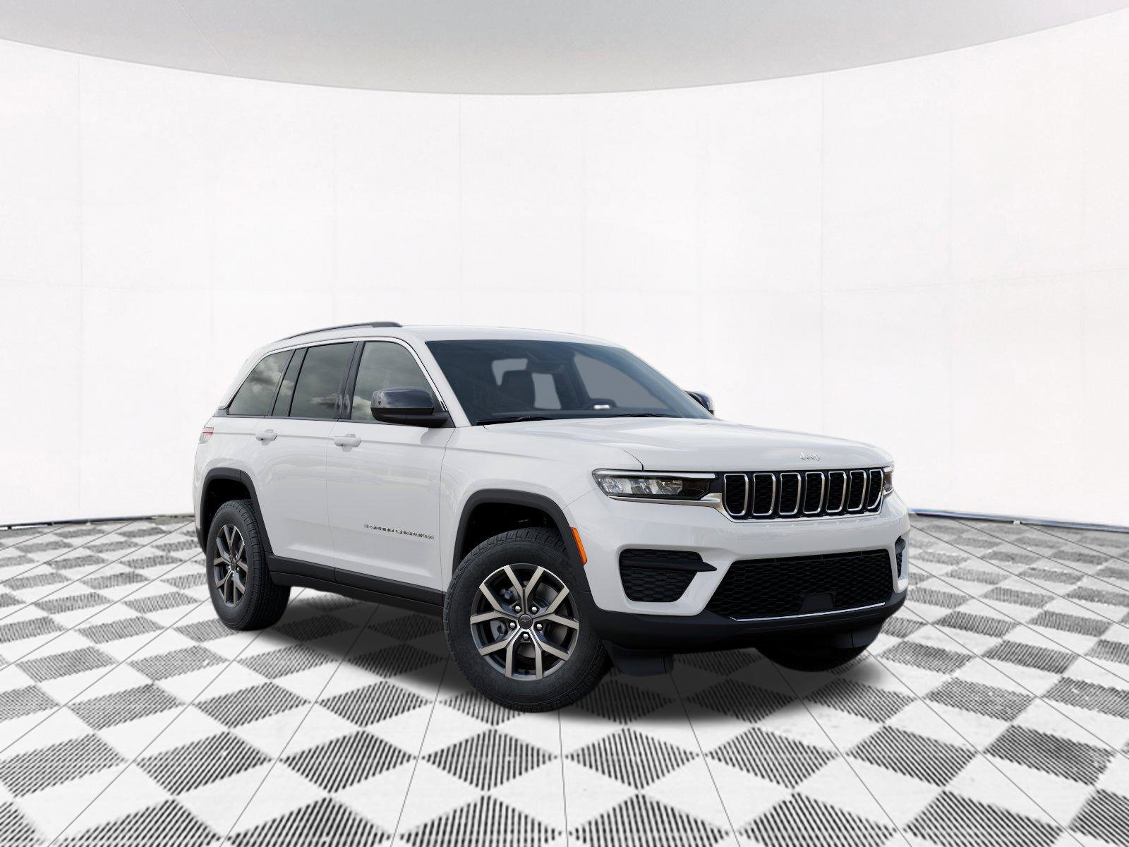 New 2027 Jeep Grand Cherokee Laredo AWD/4WD image 7