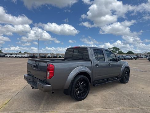 Used 2020 Nissan Frontier SV w/ Midnight Edition Floor Mats image 25