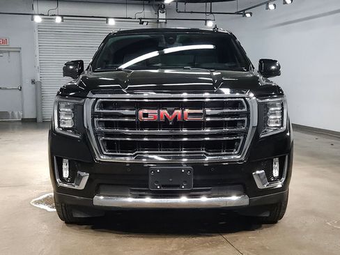 Used 2021 GMC Yukon XL SLT w/ SLT Luxury Package image 2