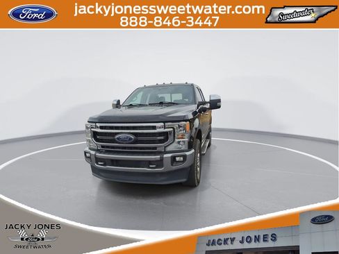 Certified 2022 Ford F350 Lariat w/ Chrome Package image 3