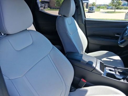 Used 2025 Hyundai Santa Cruz SEL FWD image 14