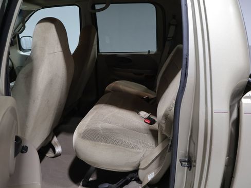 Used 2001 Ford F150 Lariat AWD/4WD image 17