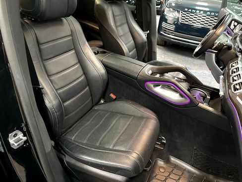 Used 2021 Mercedes-Benz GLS 580 4MATIC image 38