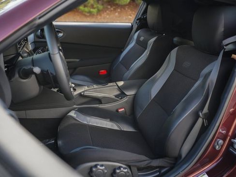 Used 2024 Nissan Z Sport w/ Floor Mat Package image 23