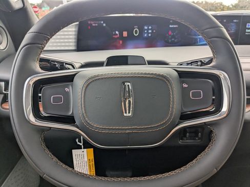 New 2025 Lincoln Navigator L Black Label image 31