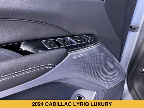 Certified 2024 Cadillac Lyriq Luxury RWD image 12