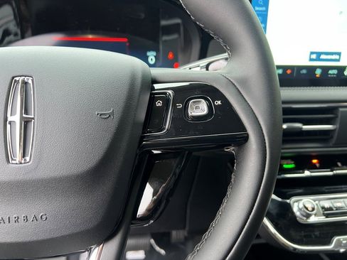 New 2026 Lincoln Corsair Premiere image 23