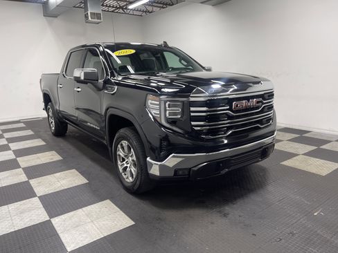 Used 2025 GMC Sierra 1500 SLT image 6