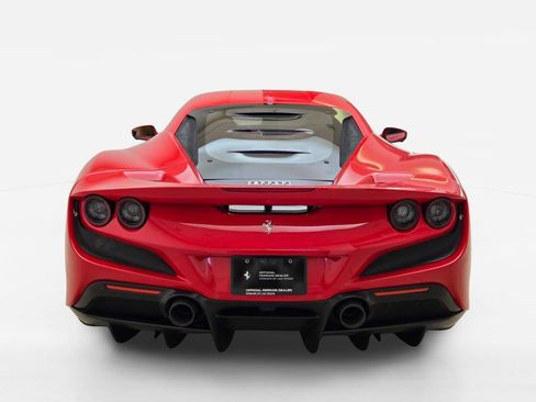 Used 2022 Ferrari F8 Tributo RWD image 10