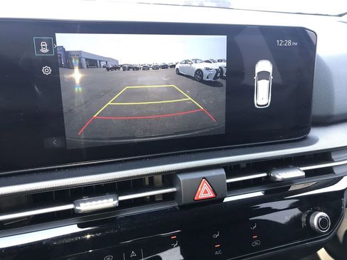 Used 2026 Kia Sportage LX FWD image 17