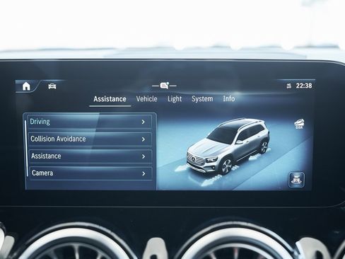 Used 2025 Mercedes-Benz GLB 250 GLB 250 w/ Exclusive Package image 53